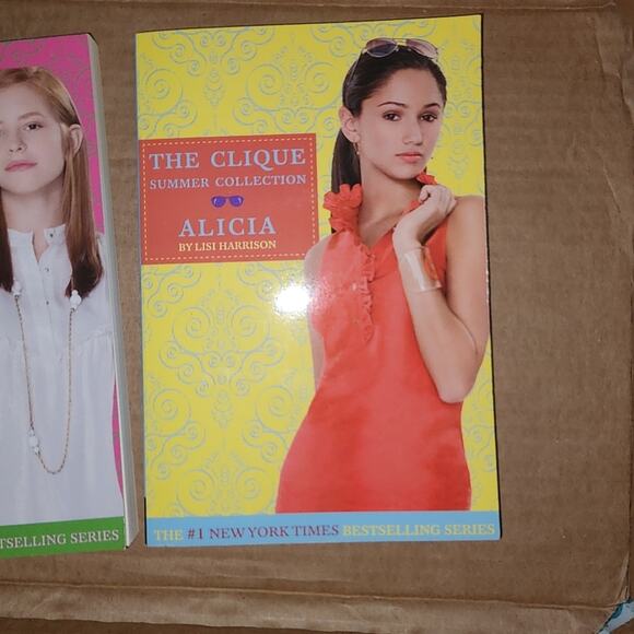 ALLOY EUC 2 BOOKS BY LISI HARRISON.  THE CLIQUE SUMMER COLLECTION - Picture 3 of 4
